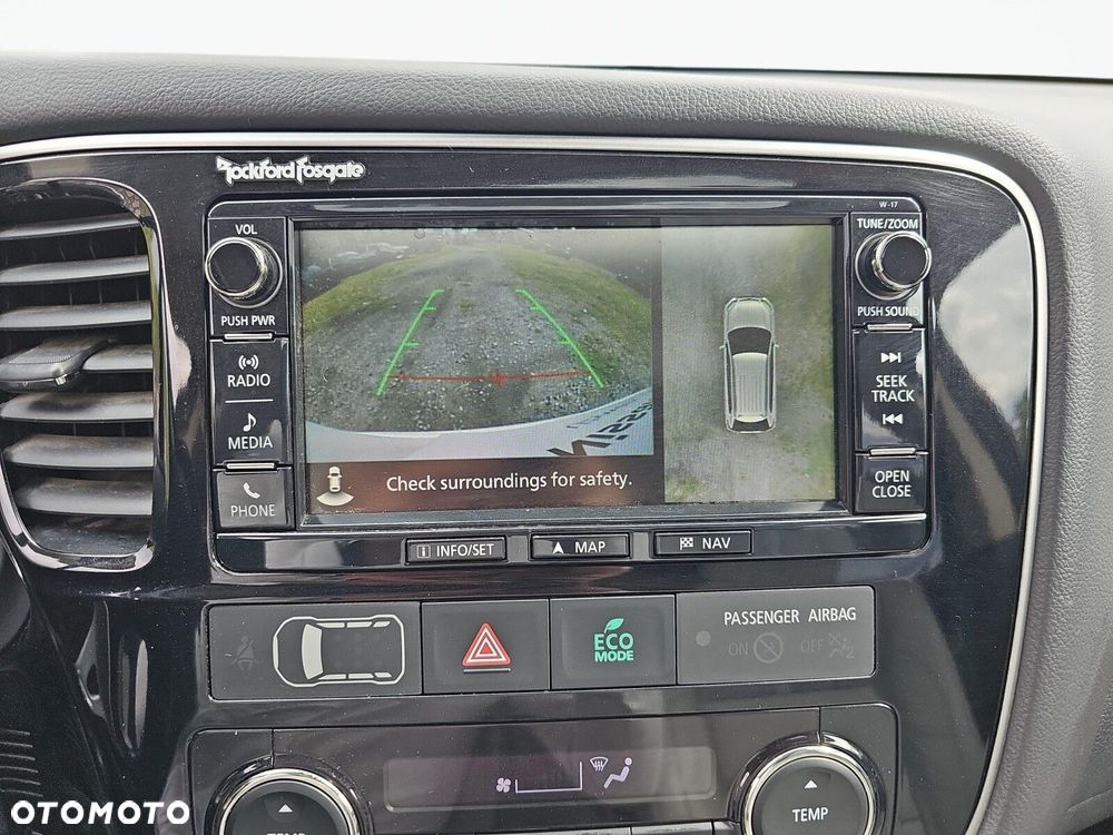 Mitsubishi Outlander - 26