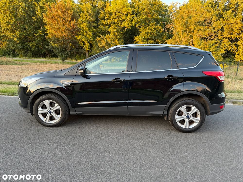 Ford Kuga 2.0 TDCi 2x4 Titanium - 12