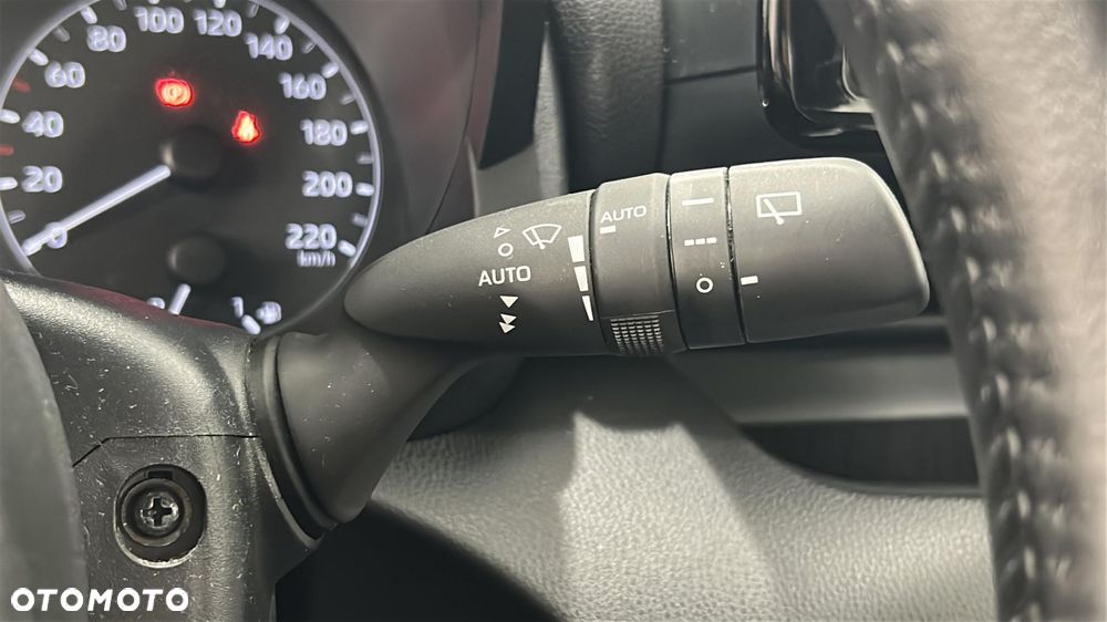Toyota Yaris - 25