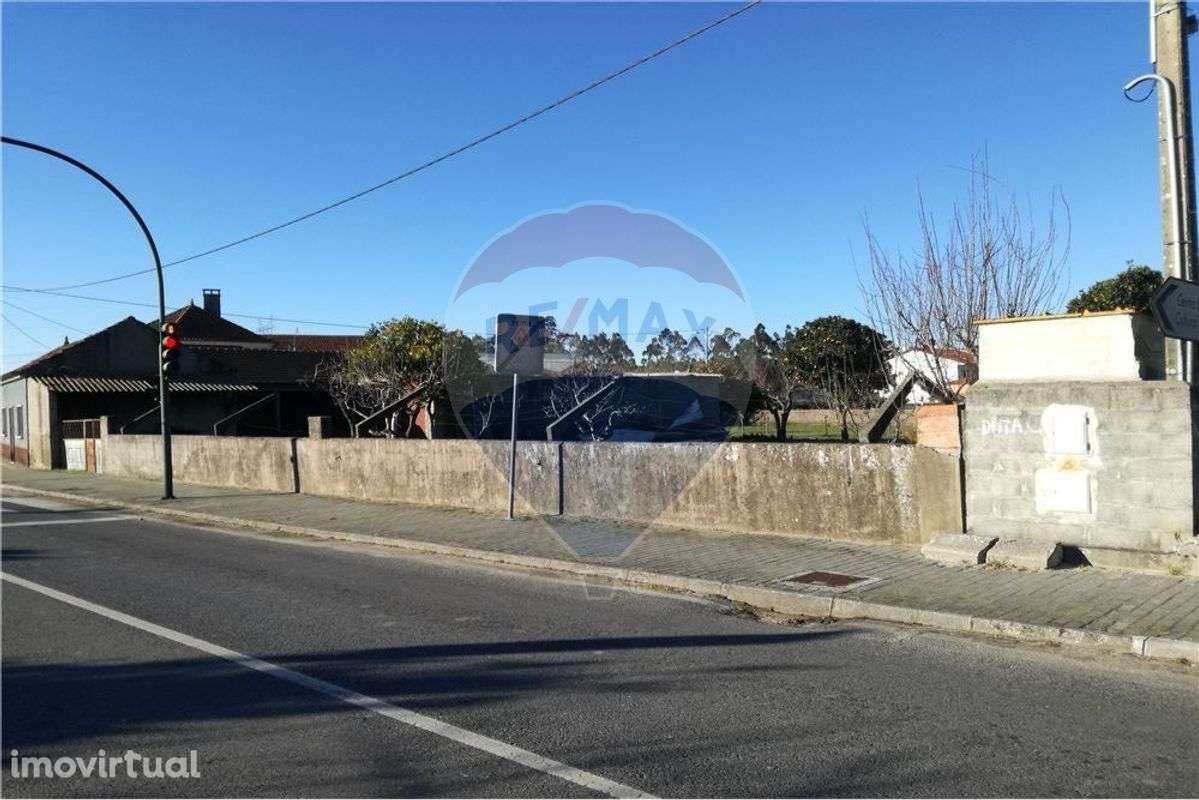 Moradia T2 para venda - Grande imagem: 2/3