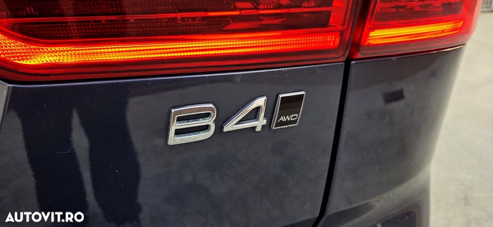 Volvo XC 60 B4 MHEV AT8 AWD Inscription - 10