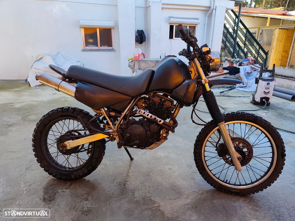 Yamaha XT 350 (3YT) - 1