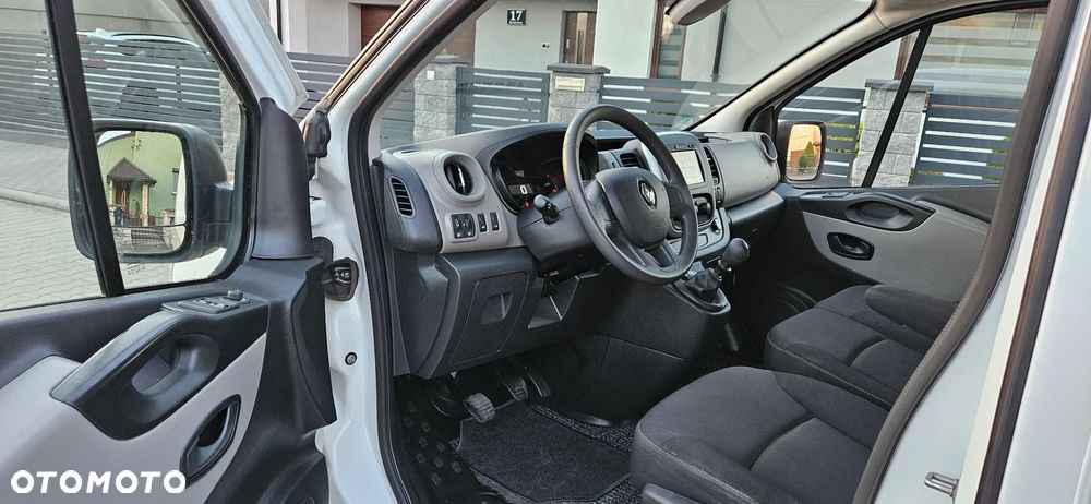 Renault Trafic - 15