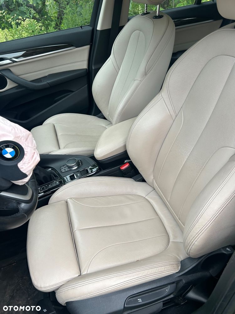 BMW X1 xDrive20i Sport Line - 6