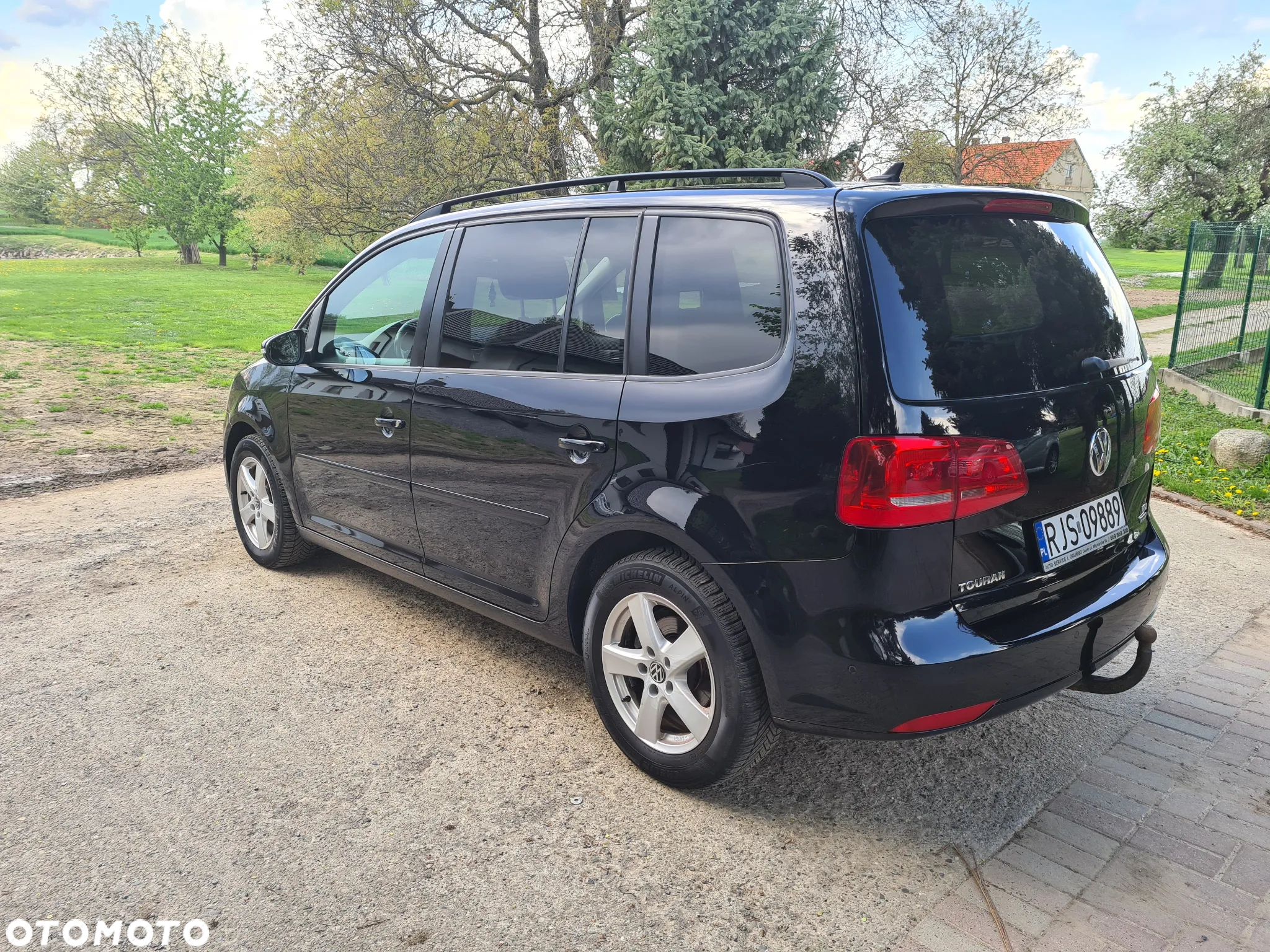 Volkswagen Touran - 11