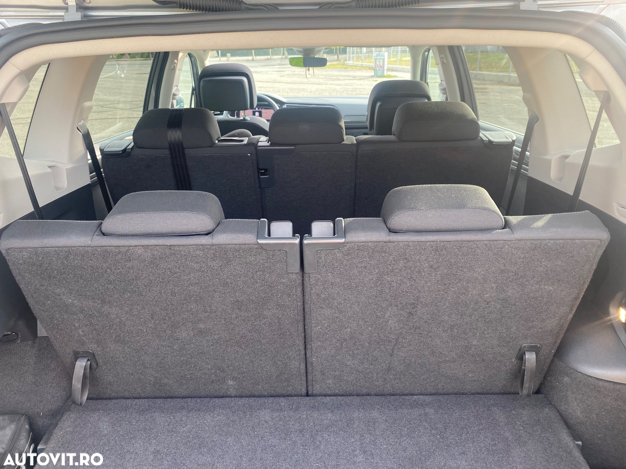 Volkswagen Tiguan Allspace 2.0 TDI DSG R-Line - 9