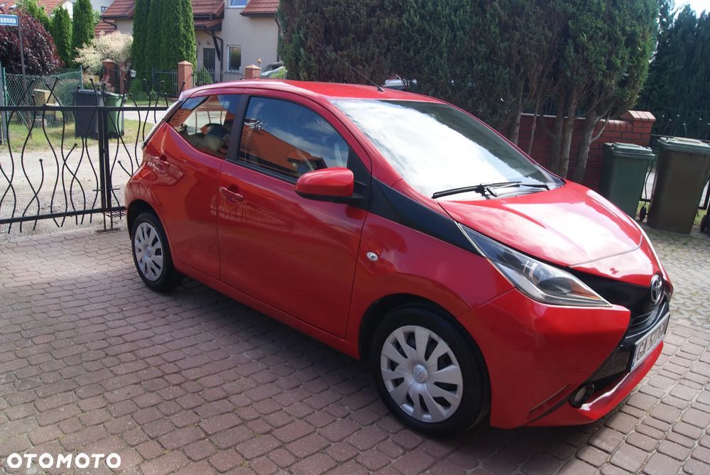 Toyota Aygo x-clusiv - 1