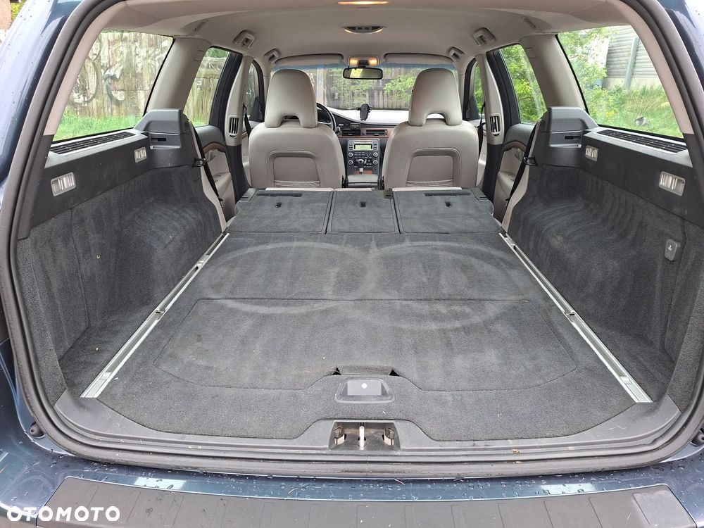 Volvo V70 D5 AWD DPF Edition Comfort - 36