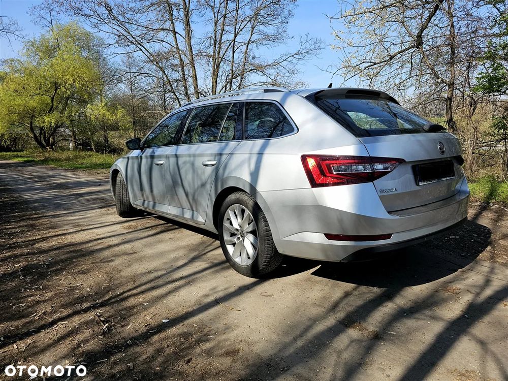 Skoda Superb 2.0 TDI SCR Ambition DSG - 4