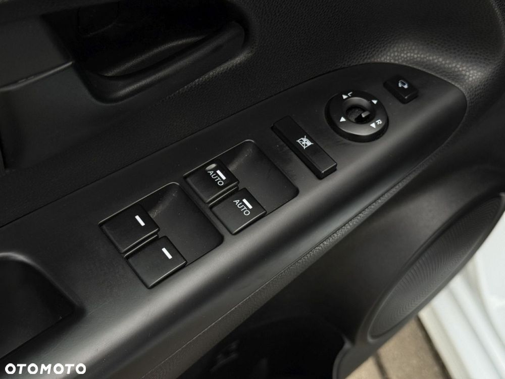 Kia Venga 1.4 CVVT UEFA EURO 2016 - 19