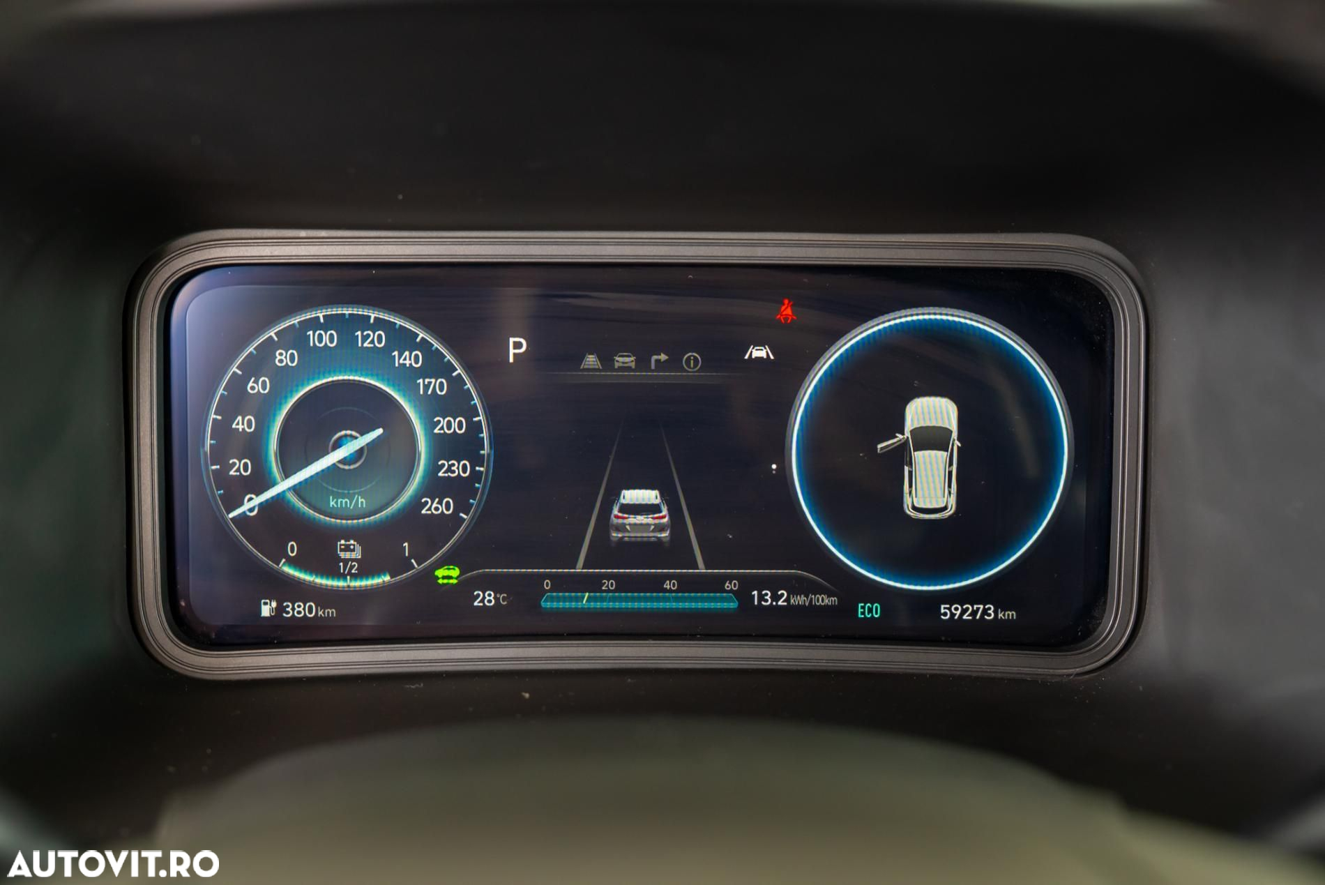 Hyundai KONA - 13