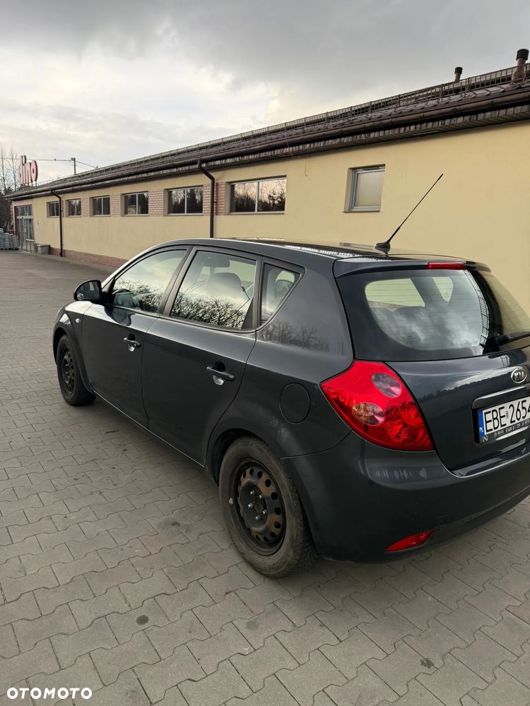 Kia Ceed 1.6 Crdi Optimum + - 34