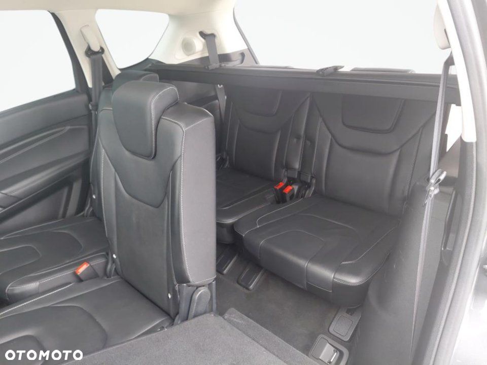 Ford S-Max - 16