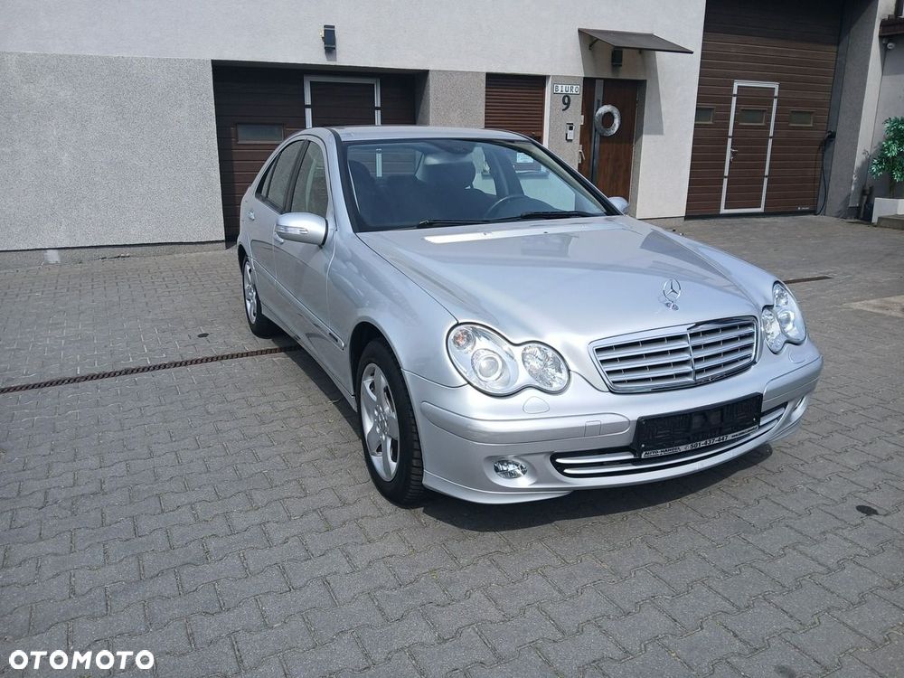Mercedes-Benz Klasa C 180 Kompressor Automatik Classic Sport Edition - 2