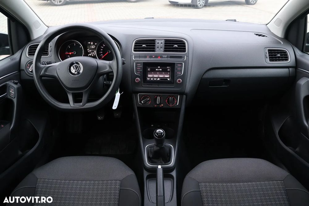 Volkswagen Polo 1.4 TDI (Blue Motion Technology) Comfortline - 8