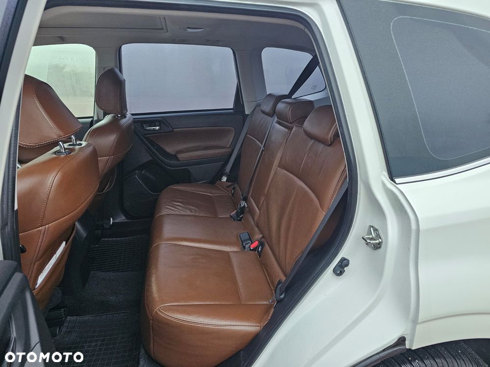 Subaru Forester 2.0i Exclusive Lineartronic - 9