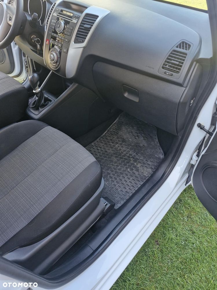 Kia Venga 1.4 M - 10