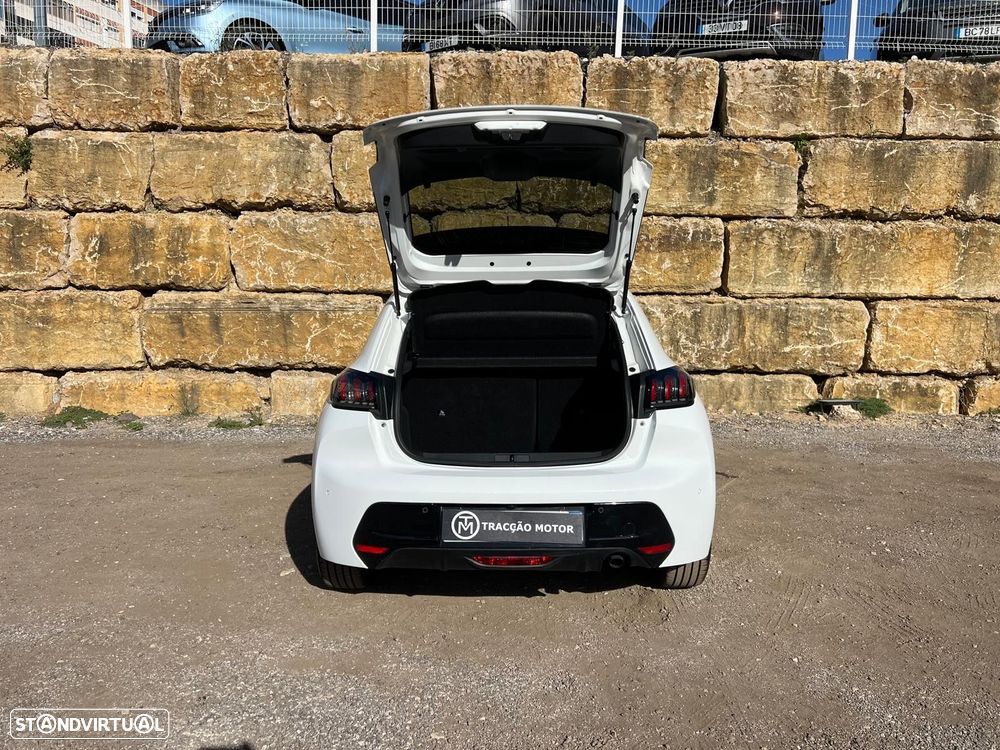 Peugeot 208 - 11