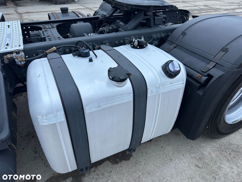 Mercedes-Benz Antos - 12