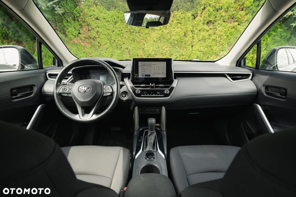 Toyota Corolla Cross - 11