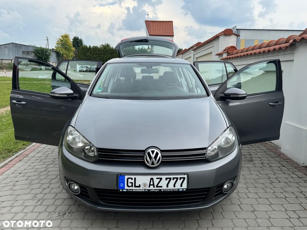 Volkswagen Golf - 22