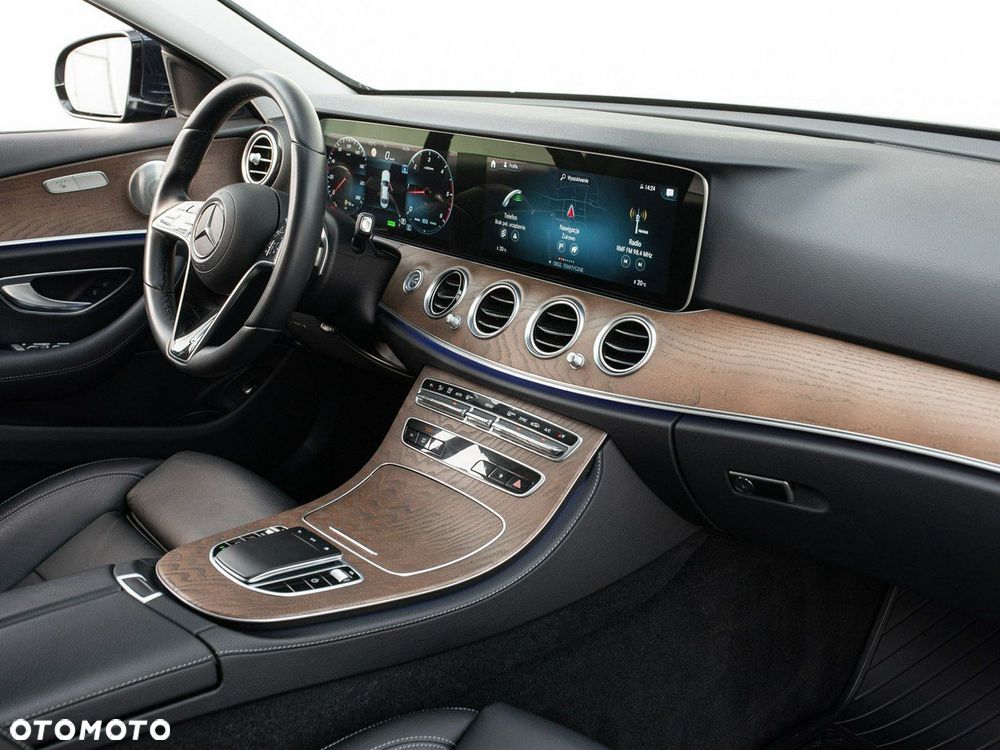 Mercedes-Benz Klasa E 220 d Avantgarde - 32