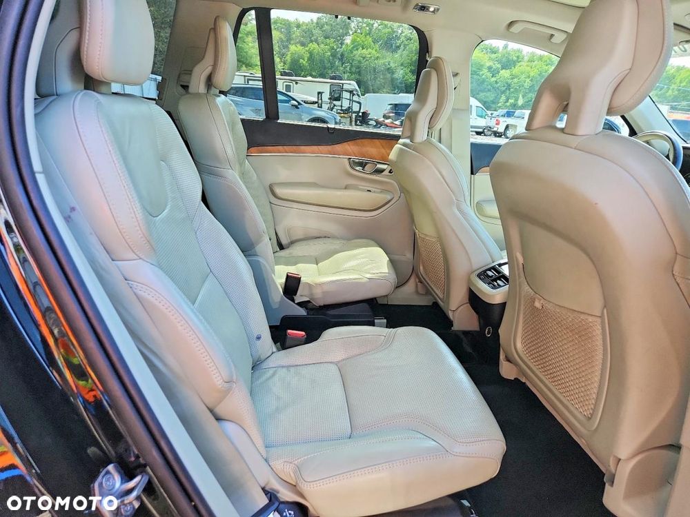 Volvo XC 90 - 10