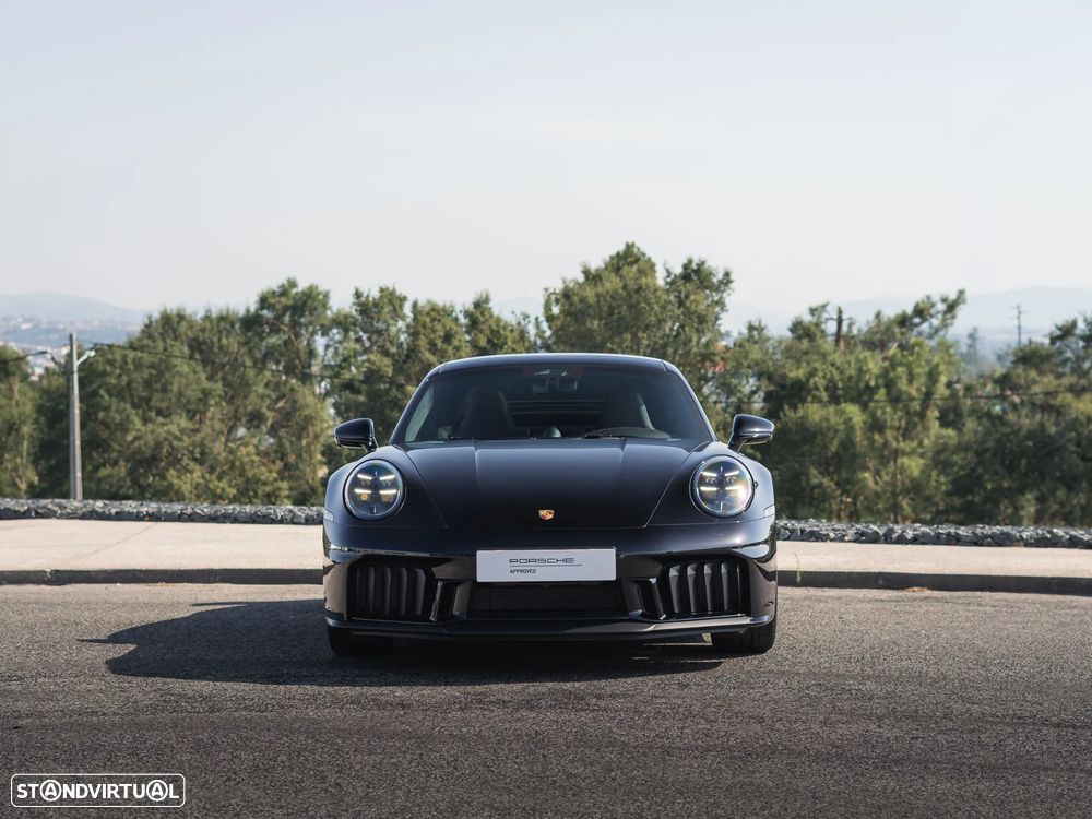 Porsche 911 (992) Carrera 4 GTS - 14