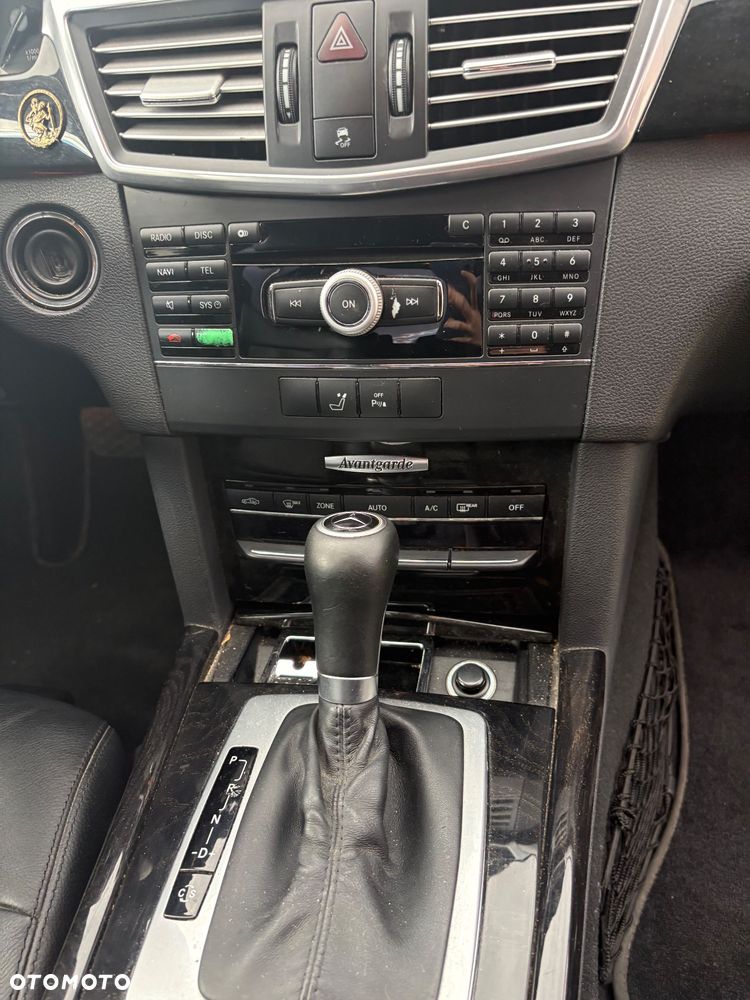 Mercedes-Benz Klasa E 220 CDI BlueEff Elegance - 4