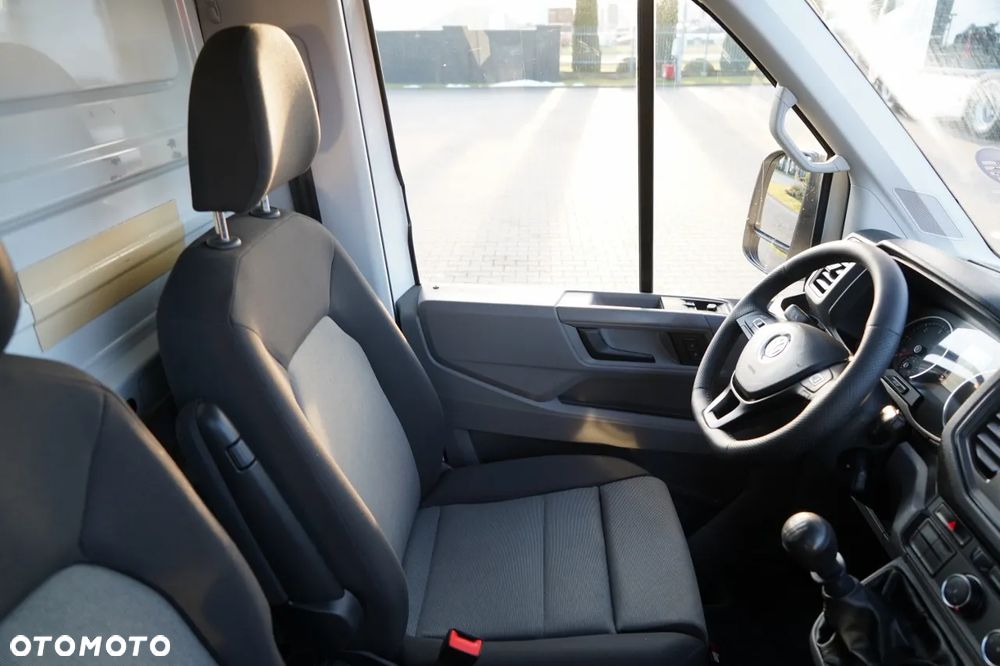 Volkswagen CRAFTER / KONTENER / WINDA /  2019 ROK / BLIŹNIAK / 3 MIEJSCA / - 28