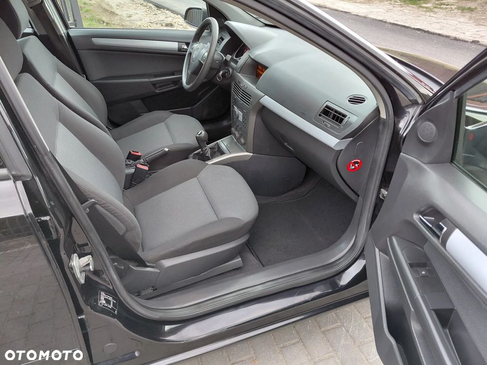 Opel Astra 1.6 Catch me - 26