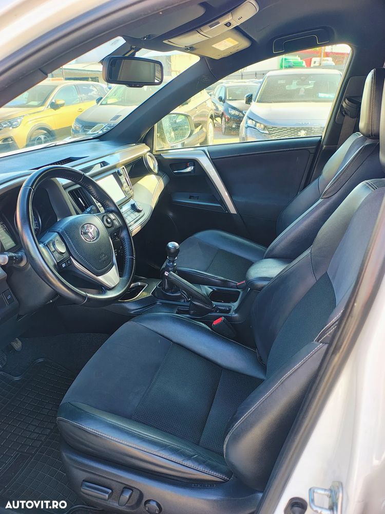 Toyota RAV4 2.0 D-4D 4x2 Start-Stop Executive - 10