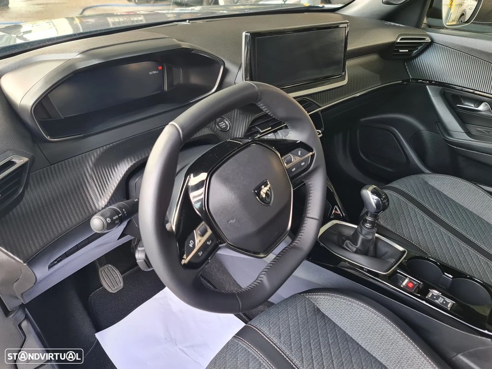 Peugeot 2008 1.2 PureTech Allure Pack - 24
