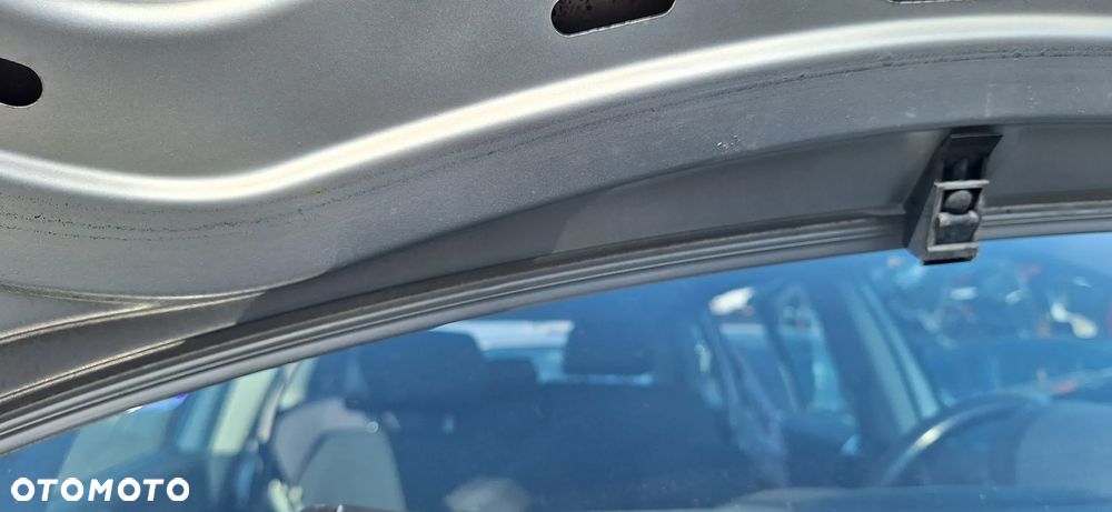Volkswagen Polo 9N 05- Maska Pokrywa Komory Silnika Kod Lak LA7W - 32