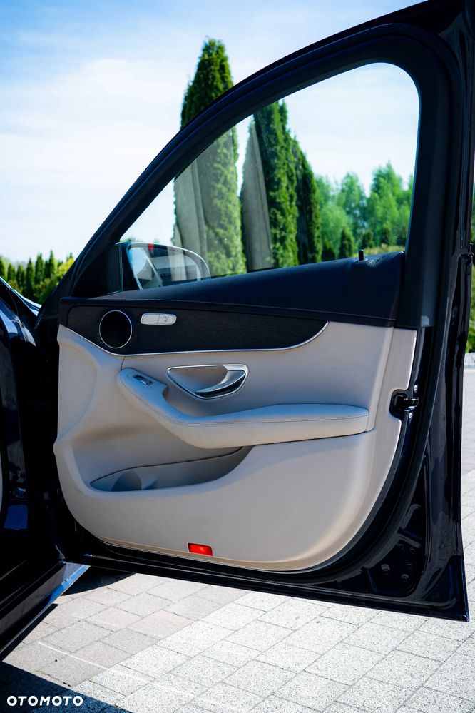 Mercedes-Benz Klasa C 300 d 9G-TRONIC AMG Line - 13