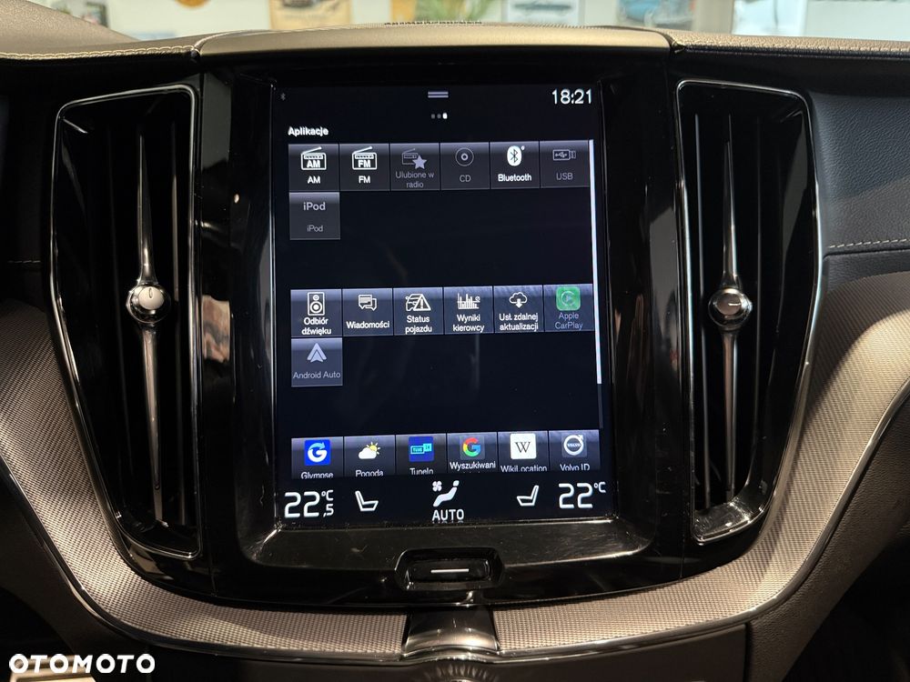 Volvo XC 60 T5 GPF AWD R-Design - 33