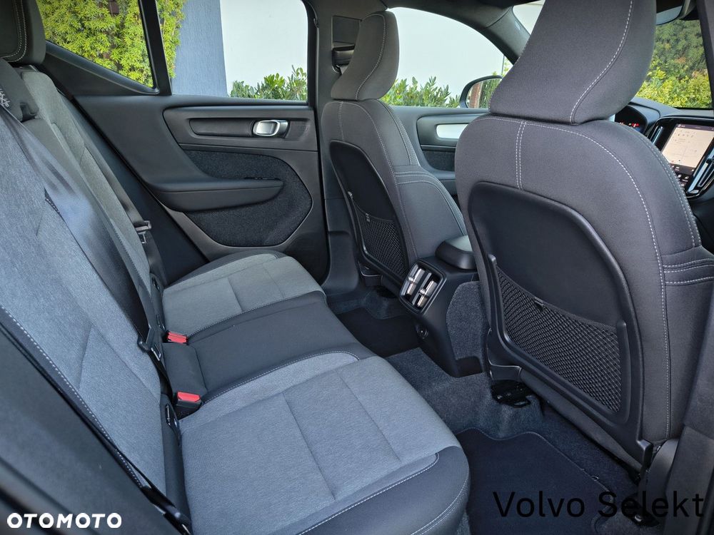 Volvo XC 40 - 25