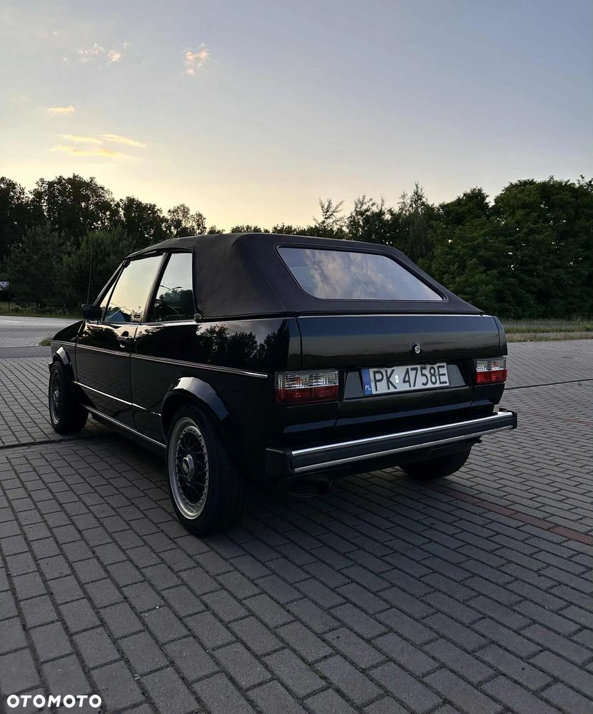 Volkswagen Golf 1.8 GL - 32