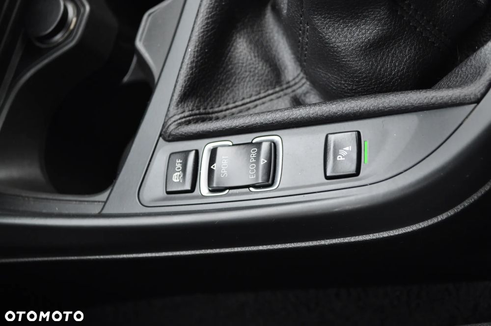 BMW Seria 1 116i - 31