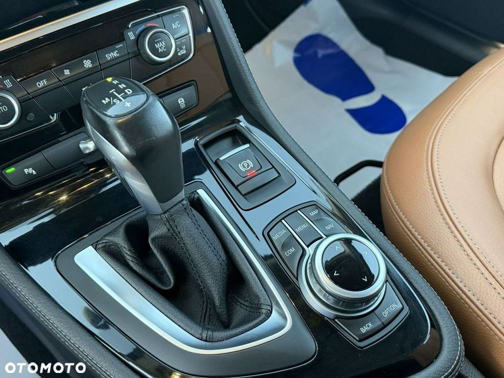 BMW Seria 2 218d Sport-Aut Luxury Line - 21