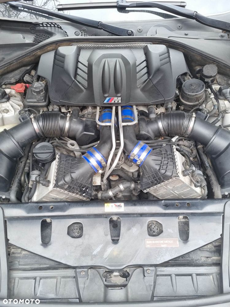 Silnik BMW M5 F10 S63B44 odpalony - 1