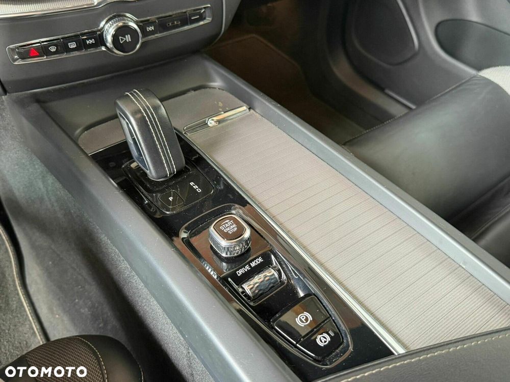 Volvo XC 60 - 23