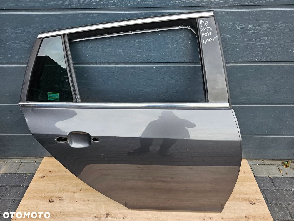 DRZWI PRAWE TYLNE PRAWY TYŁ OPEL INSIGNIA A Z176 KOMBI