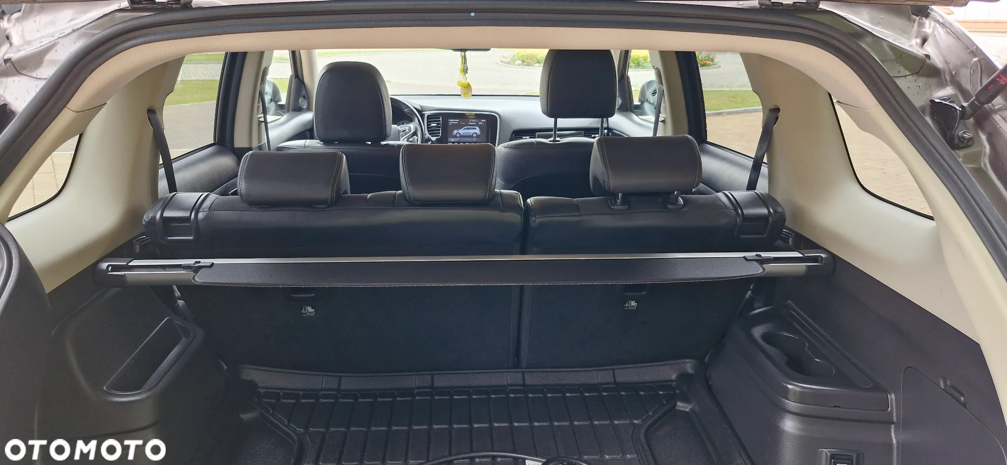 Mitsubishi Outlander PHEV Instyle - 15