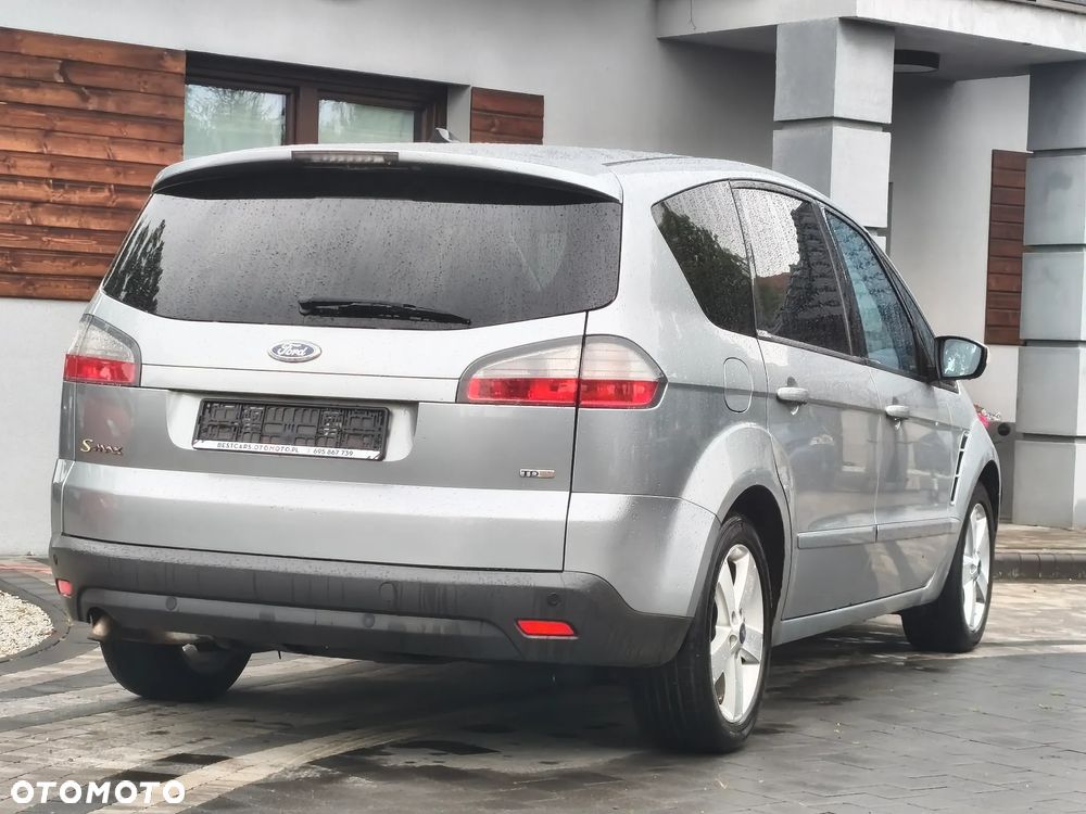 Ford S-Max 2.0 TDCi DPF Titanium - 18