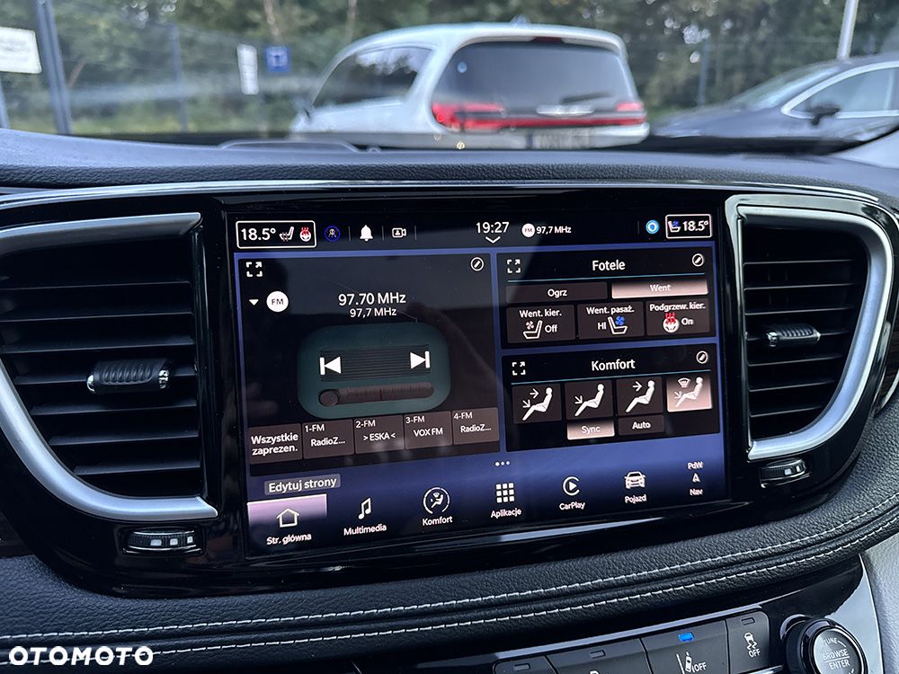 Chrysler Pacifica - 33