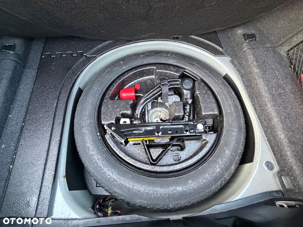 BMW Seria 5 525d Edition Lifestyle - 29