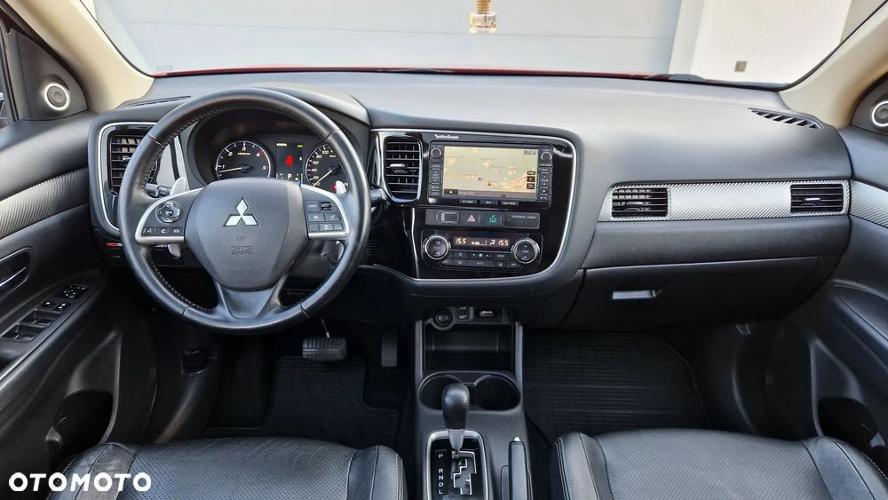 Mitsubishi Outlander 2.2 DID Intense + - 6