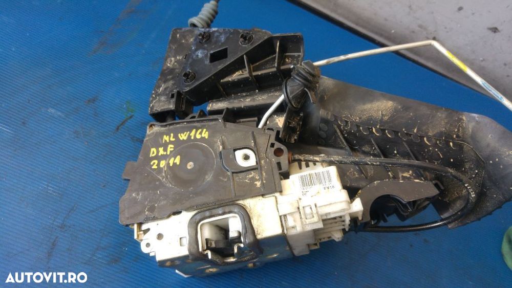 broasca iala cu maner exterior usa dreapta fata  mercedes m-class ml 350 4matic w164 2011 1697202835 - 2