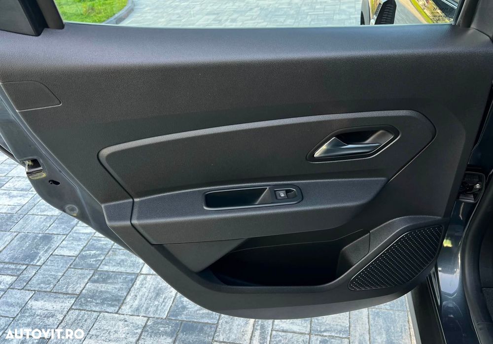 Dacia Duster 1.6 SCe Prestige jante 17" - 18